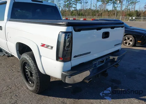 2005 Chevrolet Silverado 1500Hd Ls from USA, damaged, VIN 1GCGC13U95F816381